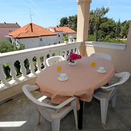 Apartment Andelko Zadar